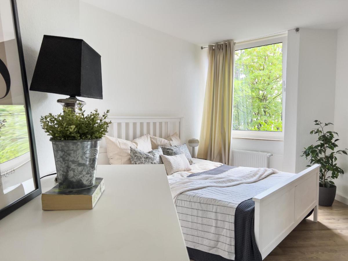 Home By Doni I Apartment An Der Kunsthalle I Parkplatz & Balkon Bielefeld Exteriör bild